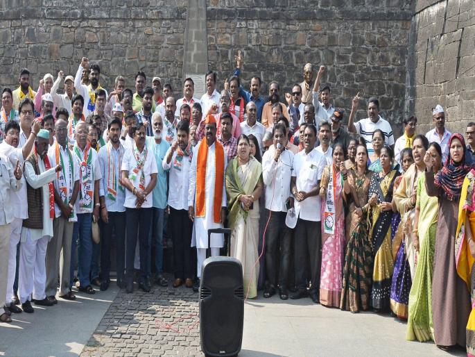 Remove Modi, Save Constitution; India Aghadi protests in Kolhapur | मोदी हटाओ, संविधान बचाओ; कोल्हापुरात इंडिया आघाडीची निदर्शने Remove Modi, Save Constitution; India Aghadi protests in Kolhapur | मोदी हटाओ, संविधान बचाओ; कोल्हापुरात इंडिया आघाडीची निदर्शने