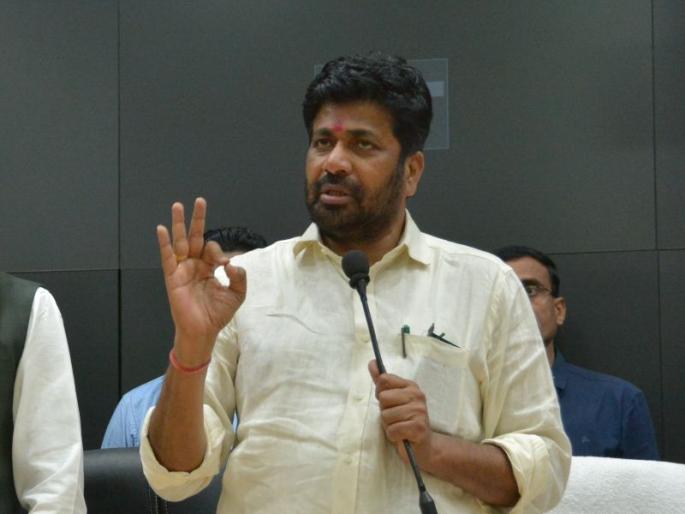 Stop the plunder of the poor by micro finance companies! - Bacchu kadu | हुंडी चिठ्ठी, मायक्रो फायनान्स कंपन्यांकडून गरिबांची लूट थांबवा! - बच्चू कडू