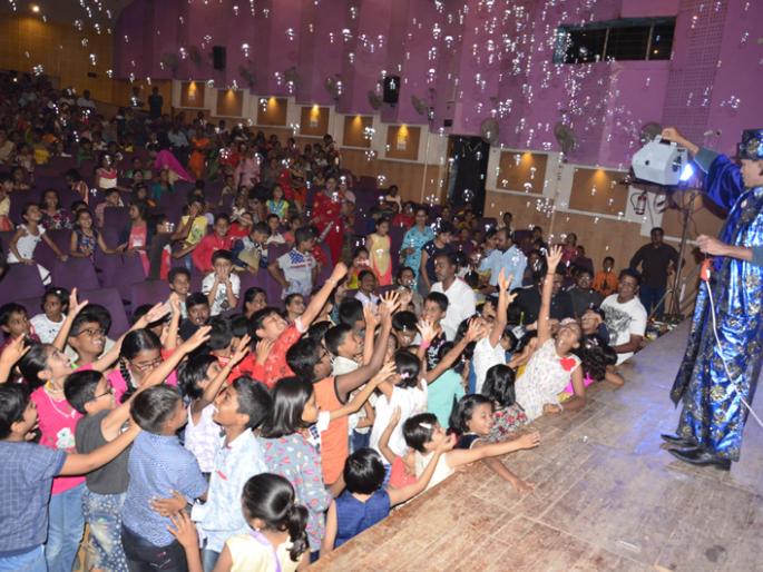 The 'Bubble Show' max, childish tune | ‘बबल शो’ची कमाल, बालचमूंची धमाल The 'Bubble Show' max, childish tune | ‘बबल शो’ची कमाल, बालचमूंची धमाल