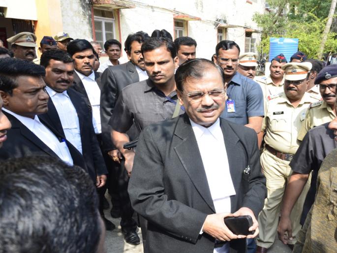 Disposal of a lawyer's corpse; Why is it not a crime to mention that the seraph bought jewelry? | वकिलाच्या प्रेताची विल्हेवाट; सराफाने दागिने विकत घेतल्याचा उल्लेख गुन्ह्यात का नाही ? Disposal of a lawyer's corpse; Why is it not a crime to mention that the seraph bought jewelry? | वकिलाच्या प्रेताची विल्हेवाट; सराफाने दागिने विकत घेतल्याचा उल्लेख गुन्ह्यात का नाही ?
