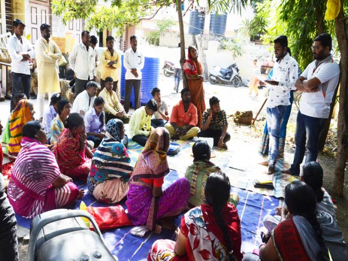 When asked to help, the government of MyPap is shifting. | सांत्वन करायला कुणीबी येतं.. मदत करायची म्हंटल्यावर मायबाप सरकार बी मागं सरकतंय When asked to help, the government of MyPap is shifting. | सांत्वन करायला कुणीबी येतं.. मदत करायची म्हंटल्यावर मायबाप सरकार बी मागं सरकतंय