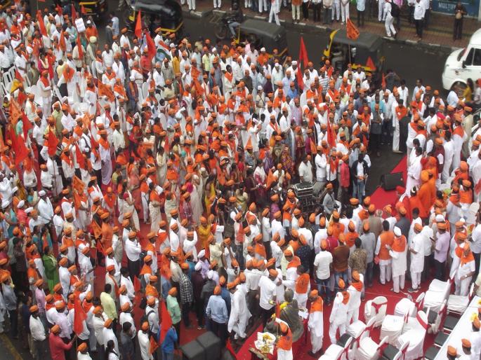 march of lingayat samaj in pune ; demand constitutional recognition | पुण्यात लिंगायत समाजाचा महामाेर्चा ; संविधानिक मान्यतेची मागणी march of lingayat samaj in pune ; demand constitutional recognition | पुण्यात लिंगायत समाजाचा महामाेर्चा ; संविधानिक मान्यतेची मागणी
