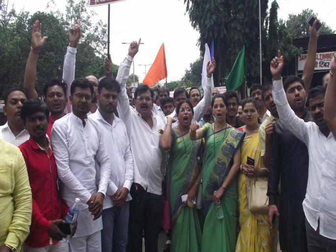 mashal morcha for the demand of national museum of bhide wada | भिडे वाड्याचे राष्ट्रीय स्मारक व्हावे या मागणीसाठी महामशाल माेर्चा mashal morcha for the demand of national museum of bhide wada | भिडे वाड्याचे राष्ट्रीय स्मारक व्हावे या मागणीसाठी महामशाल माेर्चा
