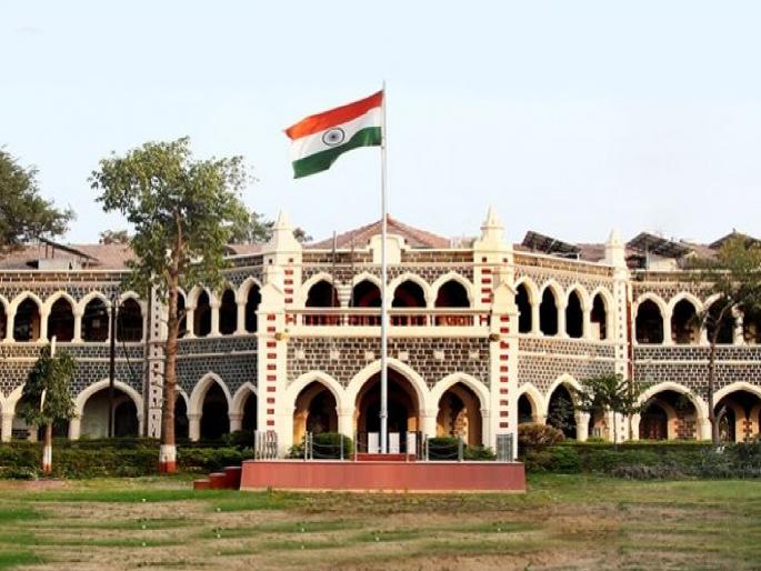 ' drunken employee got suspension Action by jalgaon Collector | ‘त्या’ मद्यधुंद कर्मचाऱ्याला पाजला निलंबनाचा उतारा! जिल्हाधिकाऱ्यांकडून कारवाई  ' drunken employee got suspension Action by jalgaon Collector | ‘त्या’ मद्यधुंद कर्मचाऱ्याला पाजला निलंबनाचा उतारा! जिल्हाधिकाऱ्यांकडून कारवाई