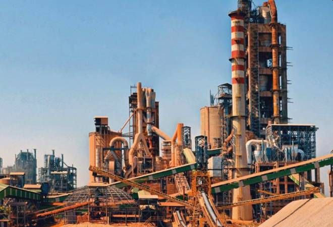 Slight decline in the country's manufacturing sector in February | देशातील उत्पादन क्षेत्रामध्ये फेब्रुवारीत किंचित घसरण