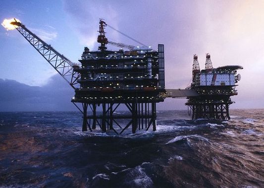 Agrees to cut oil production | तेल उत्पादनात कपात करण्याबाबत सहमती Agrees to cut oil production | तेल उत्पादनात कपात करण्याबाबत सहमती