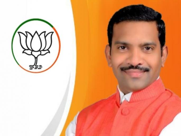 Palghar seat in BJP account Hemant Savara got nomination | पालघरची जागा भाजपच्या खात्यात; राजेंद्र गावित यांना झटका, हेमंत सावरा यांना मिळाली उमेदवारी  Palghar seat in BJP account Hemant Savara got nomination | पालघरची जागा भाजपच्या खात्यात; राजेंद्र गावित यांना झटका, हेमंत सावरा यांना मिळाली उमेदवारी
