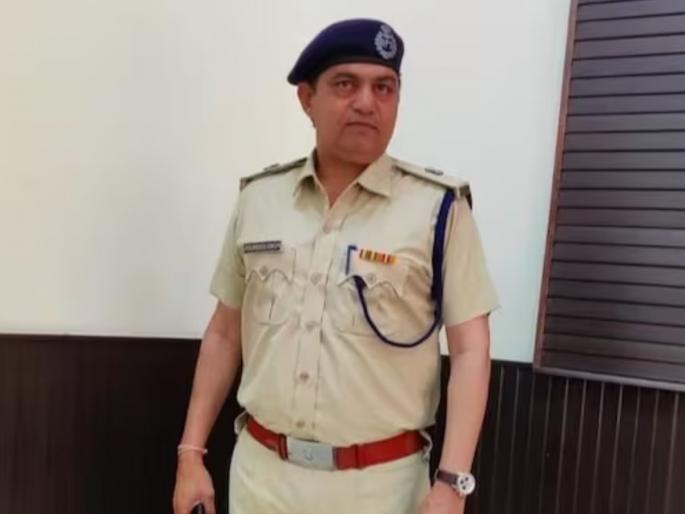 panipat 52 year old dsp died of heart attack in the gym in karnal | धक्कादायक! जिममध्ये डीएसपींनी हार्ट अटॅकमुळे गमावला जीव; व्यायाम करताना अचानक... panipat 52 year old dsp died of heart attack in the gym in karnal | धक्कादायक! जिममध्ये डीएसपींनी हार्ट अटॅकमुळे गमावला जीव; व्यायाम करताना अचानक...