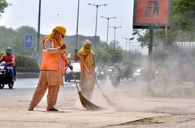 Committee formed for dust free city | धूळमुक्त शहरासाठी समिती गठित Committee formed for dust free city | धूळमुक्त शहरासाठी समिती गठित