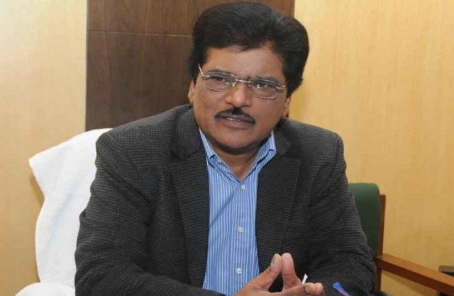 'Schools should be started on an experimental basis with special care only in zero areas of Kovid', deepak sawant | 'कोविड शून्य भागातच विशेष काळजी घेऊन प्रायोगिक तत्वावर शाळा सुरू कराव्यात'