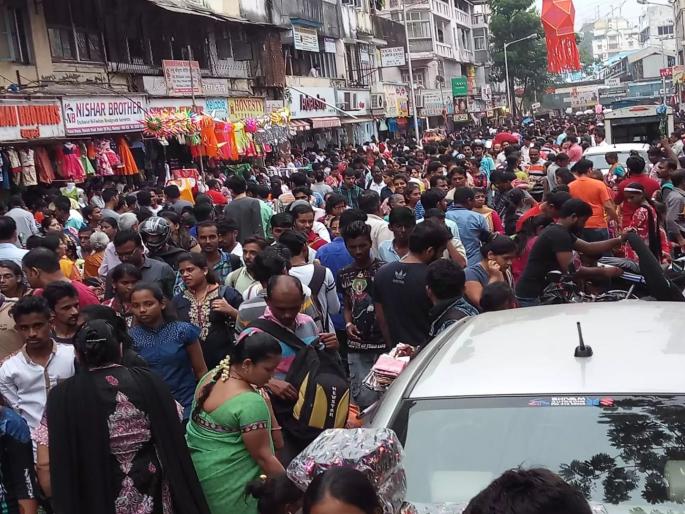 Coronavirus: Shops in Dadar will remain closed till Gudi Padwa, 25th march hrb | Coronavirus: दादरमधील दुकाने गुढीपाडव्यापर्यंत बंद राहणार; व्यापाऱ्यांचा स्तुत्य निर्णय Coronavirus: Shops in Dadar will remain closed till Gudi Padwa, 25th march hrb | Coronavirus: दादरमधील दुकाने गुढीपाडव्यापर्यंत बंद राहणार; व्यापाऱ्यांचा स्तुत्य निर्णय