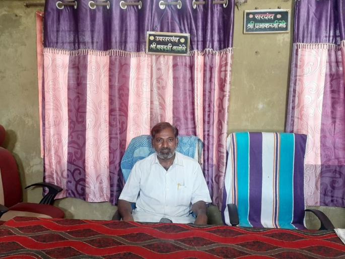 A farmer who is a former deputy sarpanch commits suicide over a loan | माजी उपसरपंच असलेल्या शेतकऱ्याची कर्जासाठी आत्महत्या A farmer who is a former deputy sarpanch commits suicide over a loan | माजी उपसरपंच असलेल्या शेतकऱ्याची कर्जासाठी आत्महत्या