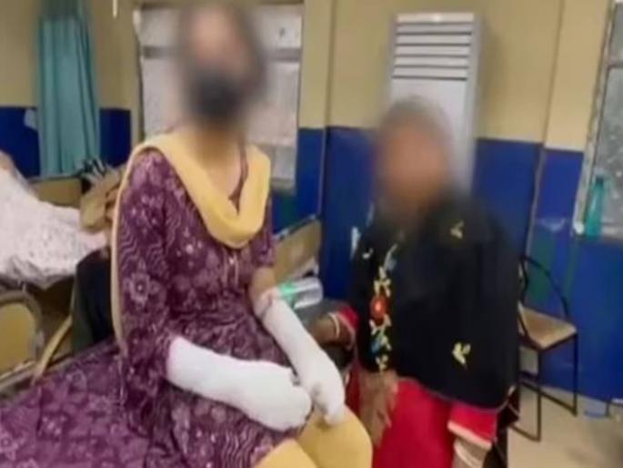 Student brought toilet acid herself, father hatched a conspiracy; Big twist in DU student acid attack case | विद्यार्थिनीने स्वतः टॉयलेट अॅसिड आणले, वडिलांनीच कट रचला; डीयू विद्यार्थिनी अॅसिड हल्ला प्रकरणात मोठा ट्विस्ट Student brought toilet acid herself, father hatched a conspiracy; Big twist in DU student acid attack case | विद्यार्थिनीने स्वतः टॉयलेट अॅसिड आणले, वडिलांनीच कट रचला; डीयू विद्यार्थिनी अॅसिड हल्ला प्रकरणात मोठा ट्विस्ट