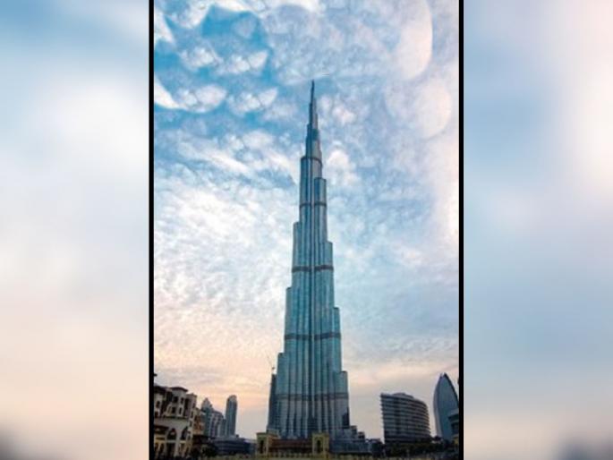 20 people live in a worker settlement in Dubai Have you seen 'this' settlement let alone the Burj Khalifa | दुबईत कामगारांच्या वस्तीत एका खोलीत २० जण; बुर्ज खलिफा सोडा, ‘ही’ वस्ती पाहिली का? 20 people live in a worker settlement in Dubai Have you seen 'this' settlement let alone the Burj Khalifa | दुबईत कामगारांच्या वस्तीत एका खोलीत २० जण; बुर्ज खलिफा सोडा, ‘ही’ वस्ती पाहिली का?