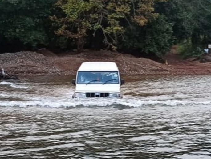 The beginning of Dudhsagar tourism, however, is not the expected response | दूधसागर पर्यटनाला सुरवात मात्र अपेक्षित प्रतिसाद नाही The beginning of Dudhsagar tourism, however, is not the expected response | दूधसागर पर्यटनाला सुरवात मात्र अपेक्षित प्रतिसाद नाही