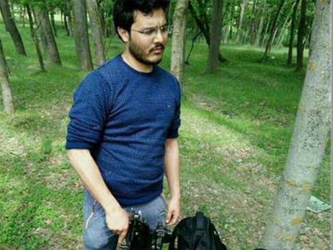 Lashkar-e-Taiba top commander in Pulwama, 2 terrorists killed | लष्कर-ए-तोयबाचा टॉप कमांडर अबू दुजानासह २ दहशतवाद्यांचा खात्मा Lashkar-e-Taiba top commander in Pulwama, 2 terrorists killed | लष्कर-ए-तोयबाचा टॉप कमांडर अबू दुजानासह २ दहशतवाद्यांचा खात्मा