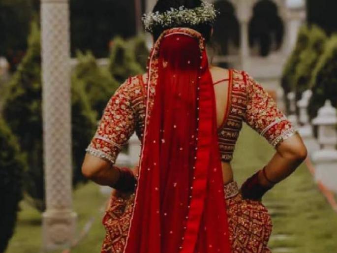 UP Crime: got married after paying Rs 1 lakh to a middleman; bride ran away from the car on the way | मध्यस्थ्याला १ लाख रुपये देऊन लग्न केले; वाटेतच नववधू गाडीतून पळाली UP Crime: got married after paying Rs 1 lakh to a middleman; bride ran away from the car on the way | मध्यस्थ्याला १ लाख रुपये देऊन लग्न केले; वाटेतच नववधू गाडीतून पळाली