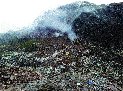 Dumping fire | डम्पिंगची आग धुमसतेय