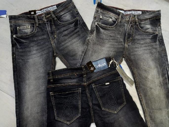 Aren't your jeans fake? Sales started using fake 'logo' in the market | तुमची जिन्स पॅन्ट बनावट नाही ना? बाजारात बनावट ‘लोगो’ वापरून विक्री सुरू Aren't your jeans fake? Sales started using fake 'logo' in the market | तुमची जिन्स पॅन्ट बनावट नाही ना? बाजारात बनावट ‘लोगो’ वापरून विक्री सुरू