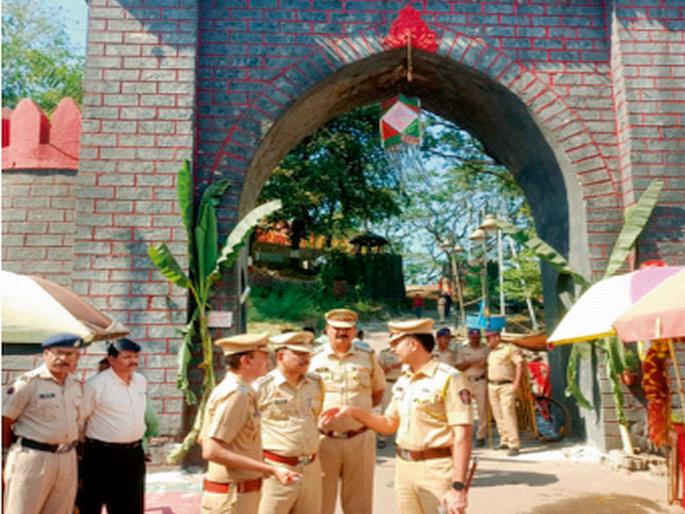 The site of Durgadi Fort belongs to the state government; Decision of the Welfare Civil Court; The result came after 48 years | दुर्गाडी किल्ल्याची जागा राज्य शासनाच्या मालकीचीच; कल्याण दिवाणी न्यायालयाचा निर्णय; ४८ वर्षांनंतर लागला निकाल The site of Durgadi Fort belongs to the state government; Decision of the Welfare Civil Court; The result came after 48 years | दुर्गाडी किल्ल्याची जागा राज्य शासनाच्या मालकीचीच; कल्याण दिवाणी न्यायालयाचा निर्णय; ४८ वर्षांनंतर लागला निकाल