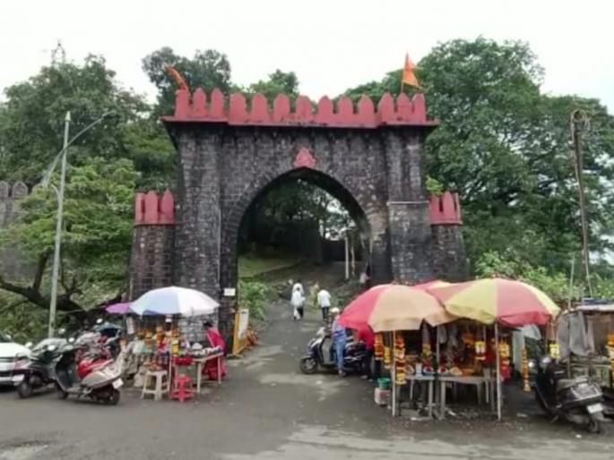 Shiv Sena and Shinde group factions face off over Navratri celebrations at Fort Durgadi | किल्ले दुर्गाडीवर नवरात्रोत्सव साजरा करण्यावरुन शिवसेना आणि शिंदे गट आमने सामने Shiv Sena and Shinde group factions face off over Navratri celebrations at Fort Durgadi | किल्ले दुर्गाडीवर नवरात्रोत्सव साजरा करण्यावरुन शिवसेना आणि शिंदे गट आमने सामने