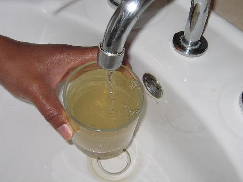 Disease of mate in three villages due to contaminated water | दूषित पाण्यामुळे तीन गावांत साथीचे आजार Disease of mate in three villages due to contaminated water | दूषित पाण्यामुळे तीन गावांत साथीचे आजार