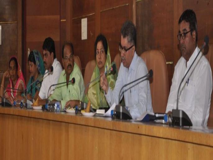 The entire Nandurbar district is declared drought | संपूर्ण नंदुरबार जिल्हाच दुष्काळी जाहीर करा The entire Nandurbar district is declared drought | संपूर्ण नंदुरबार जिल्हाच दुष्काळी जाहीर करा