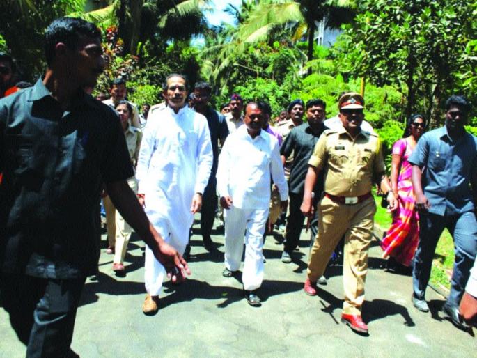 Uddhav Thackeray's short response, Palghar tour 'failed' | उद्धव ठाकरेंना अल्प प्रतिसाद, पालघर दौरा ‘फसला’ Uddhav Thackeray's short response, Palghar tour 'failed' | उद्धव ठाकरेंना अल्प प्रतिसाद, पालघर दौरा ‘फसला’