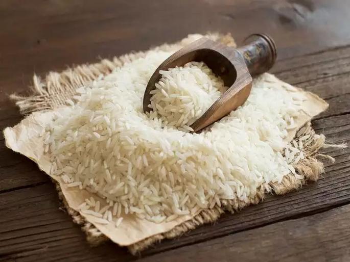Rice prices plummeted due to halting exports | निर्यात थांबल्याने तांदळाचे भाव गडगडले; इराणकडून खरेदी बंद Rice prices plummeted due to halting exports | निर्यात थांबल्याने तांदळाचे भाव गडगडले; इराणकडून खरेदी बंद
