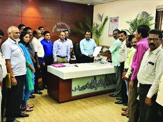 Councilor threatens deputies | नगरसेवकाची उपायुक्तांना धमकी Councilor threatens deputies | नगरसेवकाची उपायुक्तांना धमकी