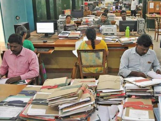 Extra 22 holidays this year !; Five days a week benifit to government employees | यंदा अतिरिक्त २२ सुट्ट्या!; पाच दिवस आठवड्याचा असाही फायदा Extra 22 holidays this year !; Five days a week benifit to government employees | यंदा अतिरिक्त २२ सुट्ट्या!; पाच दिवस आठवड्याचा असाही फायदा