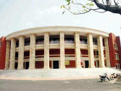 Close the Losing Corporations of maharashtra! | तोट्यातील महामंडळे बंद करा! Close the Losing Corporations of maharashtra! | तोट्यातील महामंडळे बंद करा!