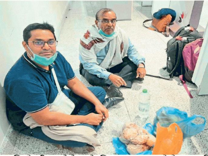Coronavirus 'Baby, I'll be home soon but ...'; Kolhapur businessman stuck in Africa hrb | ‘बाळा, लवकरच घरी येईन पण...’; कोल्हापूरचा तरुण उद्योजक आफ्रिकेमध्ये अडकला Coronavirus 'Baby, I'll be home soon but ...'; Kolhapur businessman stuck in Africa hrb | ‘बाळा, लवकरच घरी येईन पण...’; कोल्हापूरचा तरुण उद्योजक आफ्रिकेमध्ये अडकला