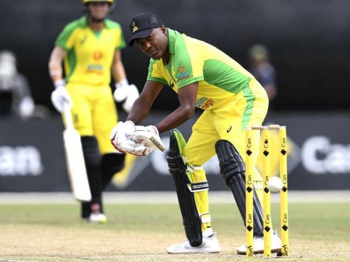 Giants batsman Brian Lara's batting | दिग्गज ब्रायन लाराची तडाखेबंद फलंदाजी
