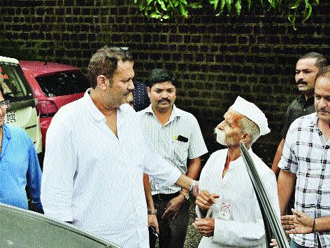 Looking at current politics, want to retire - Udayan Raje Bhosale | सध्याचे राजकारण पाहता, संन्यासच घ्यावासा वाटतो - उदयनराजे भोसले