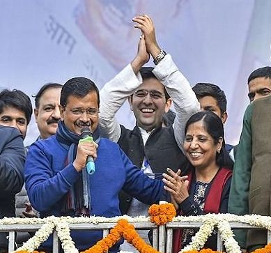 Common man's power in Delhi! Aap won by clean sweep | Delhi Election: दिल्लीत आम आदमीचेच राज्य! Common man's power in Delhi! Aap won by clean sweep | Delhi Election: दिल्लीत आम आदमीचेच राज्य!