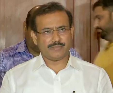 Maharashtra is not in the third phase of CoronaVirus | CoronaVirus महाराष्ट्र तिसऱ्या टप्प्यात नाही; आरोग्यमंत्री राजेश टोपे यांचे स्पष्टीकरण
