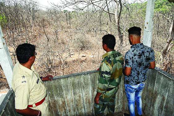 Calculation of Wildlife in Karnala Wildlife Sanctuary | कर्नाळा अभयारण्यातील वन्यप्राण्यांची गणना