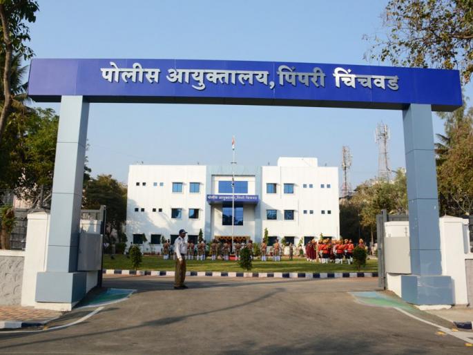 A two-wheeler was looted near Pimpri-Chinchwad Police Commissionerate | पिंपरी-चिंचवड पोलीस आयुक्तालयाजवळ दुचाकीस्वाराला लुटले A two-wheeler was looted near Pimpri-Chinchwad Police Commissionerate | पिंपरी-चिंचवड पोलीस आयुक्तालयाजवळ दुचाकीस्वाराला लुटले