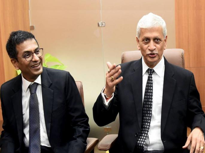 Chief Justice Uday Lalit chose his successor; Justice DY Chandrachud is likely to be named the 50th CJI | Supreme Court New CJI: आताच तर आलेले...! सरन्यायाधीश उदय लळीत यांनी आपला उत्तराधिकाऱी निवडला; डी वाय चंद्रचूड वडिलांचा वारसा चालविणार... Chief Justice Uday Lalit chose his successor; Justice DY Chandrachud is likely to be named the 50th CJI | Supreme Court New CJI: आताच तर आलेले...! सरन्यायाधीश उदय लळीत यांनी आपला उत्तराधिकाऱी निवडला; डी वाय चंद्रचूड वडिलांचा वारसा चालविणार...