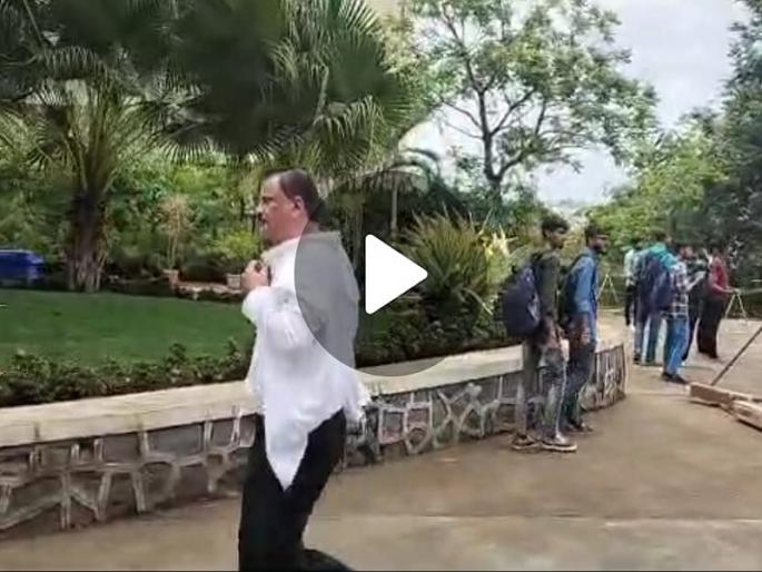 Dr. Talegaon in Pune. D. Y. CCTV in Ladies Toilet in Patil College; Principal Chopped by Bajrang Dal | Dr. DY Patil महाविद्यालयात लेडीज टॉयलेटमध्ये CCTV; प्राचार्याला बजरंग दलाकडून चोप Dr. Talegaon in Pune. D. Y. CCTV in Ladies Toilet in Patil College; Principal Chopped by Bajrang Dal | Dr. DY Patil महाविद्यालयात लेडीज टॉयलेटमध्ये CCTV; प्राचार्याला बजरंग दलाकडून चोप