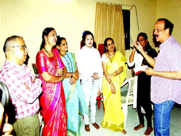 'Give Tali' initiative for the development of third party artistic skills | तृतीयपंथींच्या कलागुणांच्या विकासाकरिता ‘द्या टाळी’ उपक्रम 'Give Tali' initiative for the development of third party artistic skills | तृतीयपंथींच्या कलागुणांच्या विकासाकरिता ‘द्या टाळी’ उपक्रम