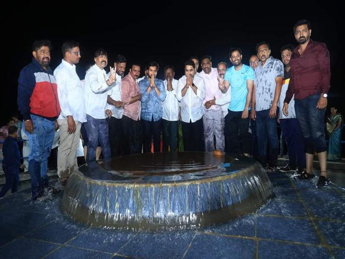 The 9 year wait is over; Water reaches Puikhadi from Kalammavadi through a pipeline. | ९ वर्षांची प्रतिक्षा संपली; कोल्हापुरकरांच्या अभ्यंगस्नानाला थेट पाईपलाईनचे पाणी The 9 year wait is over; Water reaches Puikhadi from Kalammavadi through a pipeline. | ९ वर्षांची प्रतिक्षा संपली; कोल्हापुरकरांच्या अभ्यंगस्नानाला थेट पाईपलाईनचे पाणी