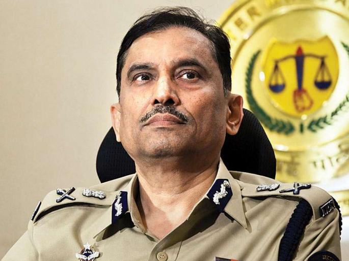 Investigation of the contract received by the family of police commissioners | पोलीस आयुक्त संजय बर्वे अडचणीत; कुटुंबाला मिळालेल्या कंत्राटाची चौकशी Investigation of the contract received by the family of police commissioners | पोलीस आयुक्त संजय बर्वे अडचणीत; कुटुंबाला मिळालेल्या कंत्राटाची चौकशी