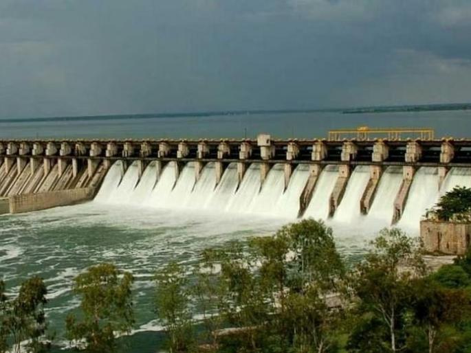 Worrying!.. Ujani Dam water will be minus before a month this year! | चिंताजनक!..उजनी यंदा महिनाआधीच मायनस होणार! उपयुक्त पाणीसाठा केवळ 12.91 टक्के Worrying!.. Ujani Dam water will be minus before a month this year! | चिंताजनक!..उजनी यंदा महिनाआधीच मायनस होणार! उपयुक्त पाणीसाठा केवळ 12.91 टक्के