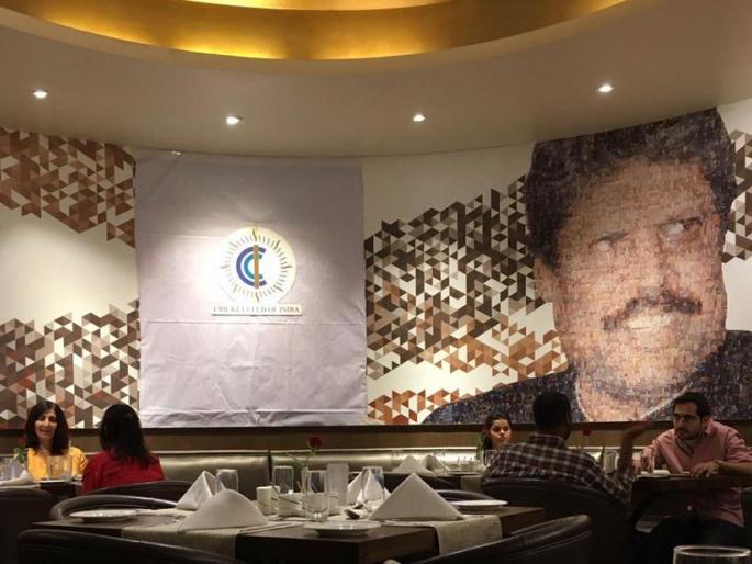 Cricket Club of India covers Imran Khan's photo at CCI Headquarters in Mumbai | क्रिकेट क्लब ऑफ इंडियाने हॉटेलमधील इम्रान खानचा फोटो झाकला