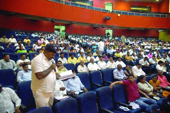 Panvel Panchayat Samiti General Assembly raises questions | पनवेल पंचायत समितीच्या आमसभेत प्रश्नांचा भडीमार Panvel Panchayat Samiti General Assembly raises questions | पनवेल पंचायत समितीच्या आमसभेत प्रश्नांचा भडीमार