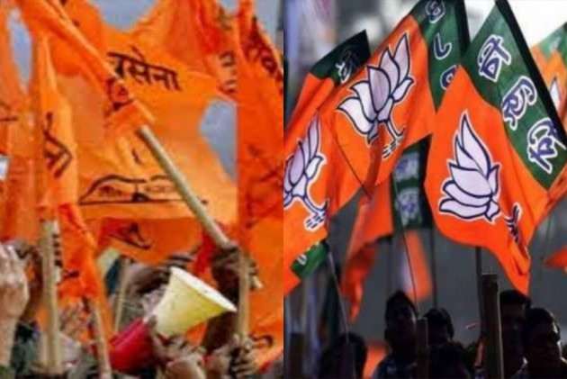 shiv sena bjp on big brother move; but got rebellion's fight | Maharashtra Election 2019 : मोठा-छोटा भाऊ यांच्यातील काटशह निर्णायक!