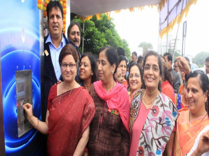 Smart city will be strengthened due to e-toilet : Mukta Tilak | 'ई-टॉयलेट'मुळे स्मार्ट सिटीला बळ मिळेल : मुक्ता टिळक Smart city will be strengthened due to e-toilet : Mukta Tilak | 'ई-टॉयलेट'मुळे स्मार्ट सिटीला बळ मिळेल : मुक्ता टिळक