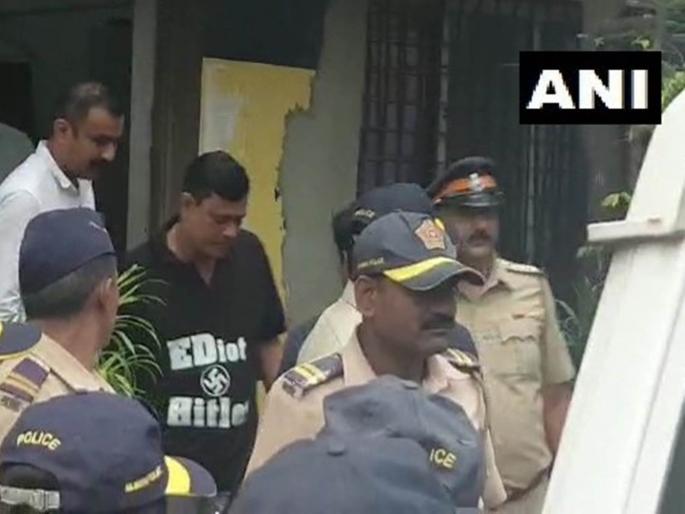 Raj Thakrey, ED Inquiry : Sandeep Deshpande Wear Ediot Hitler T-shirt To Criticize BJP | 'ईडीयट हिटलर' ! ईडीच्या चौकशीवरून मनसेचा टोला ! Raj Thakrey, ED Inquiry : Sandeep Deshpande Wear Ediot Hitler T-shirt To Criticize BJP | 'ईडीयट हिटलर' ! ईडीच्या चौकशीवरून मनसेचा टोला !